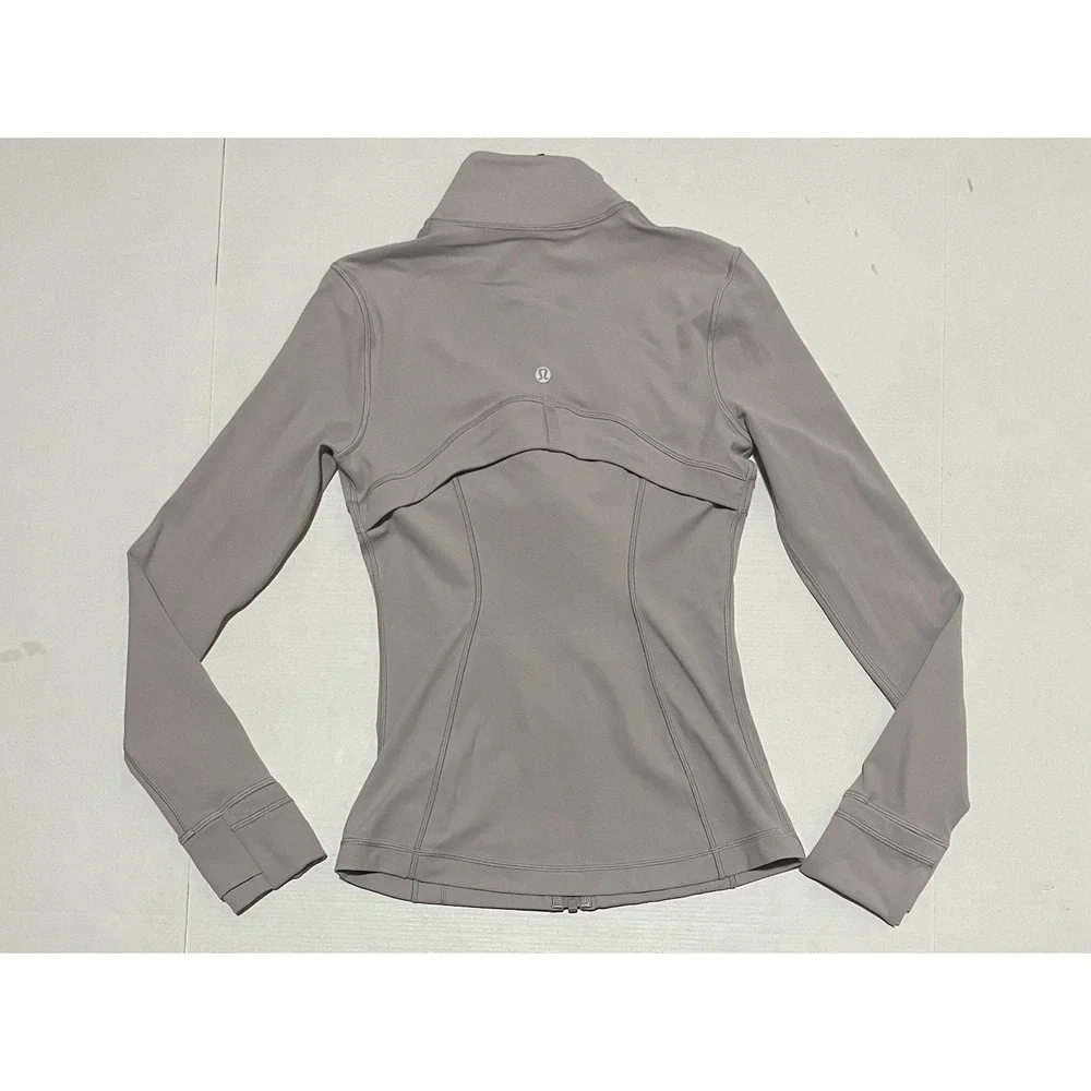 lululemon athletica pre owned